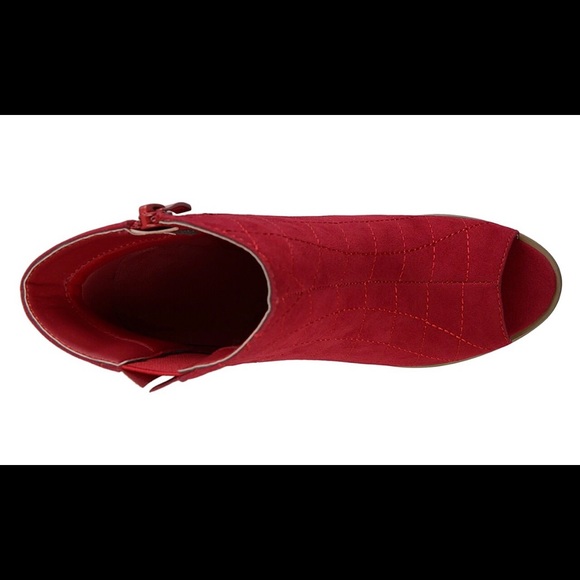 Journey Collection Henley Bootie NWOT - Picture 7 of 11